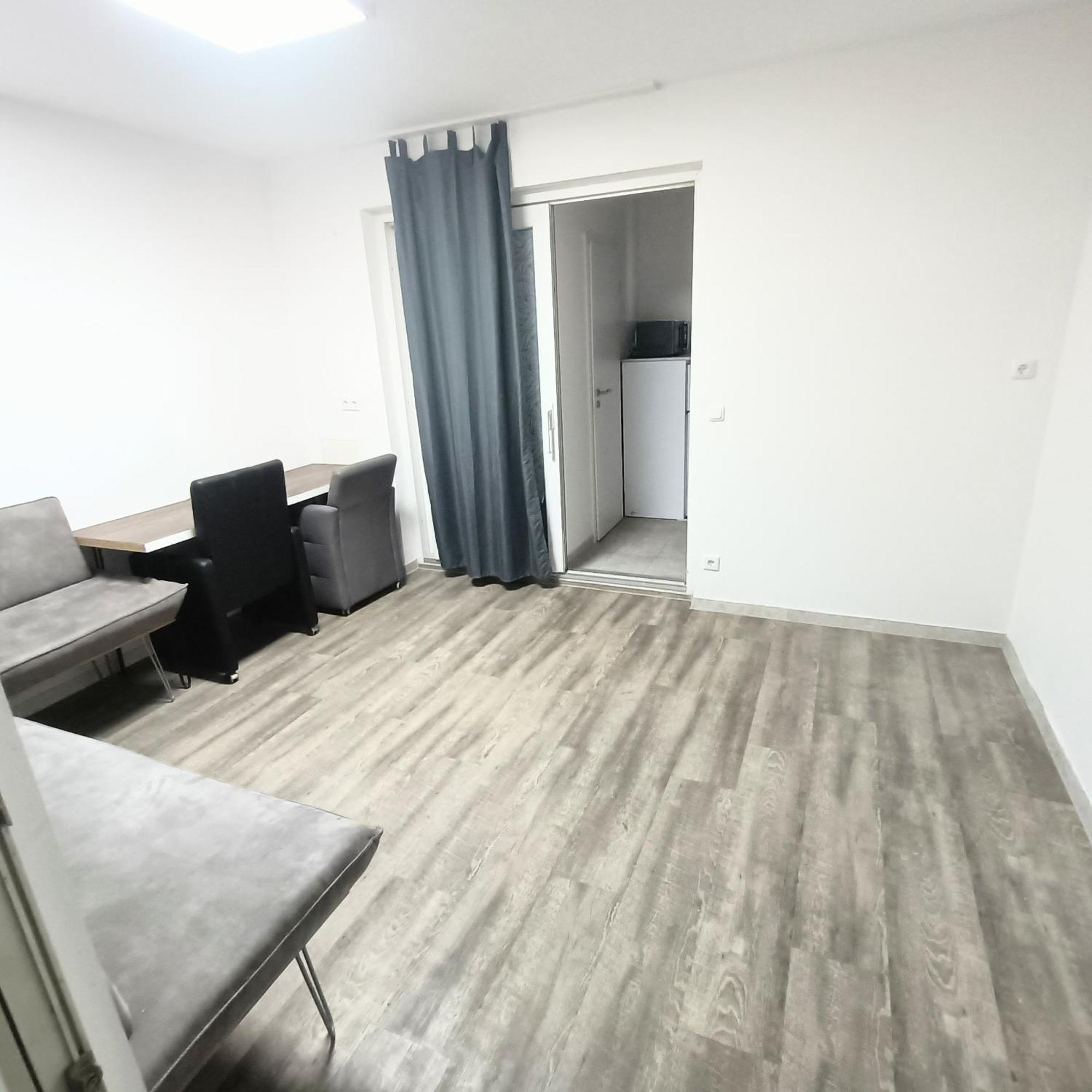 Fmi 9 Accommodation Raunheim Exterior foto